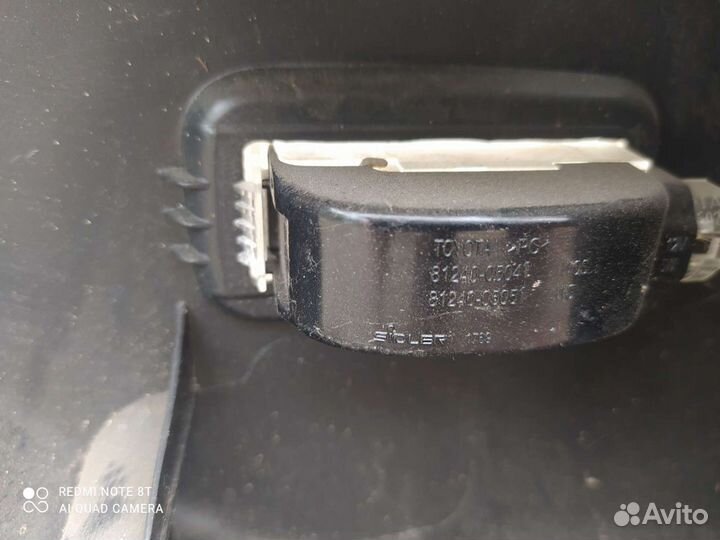 Toyota avensis обшивка двери передняя правая