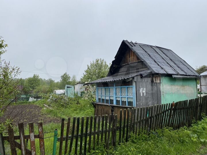 Дача 15 м² на участке 8 сот.