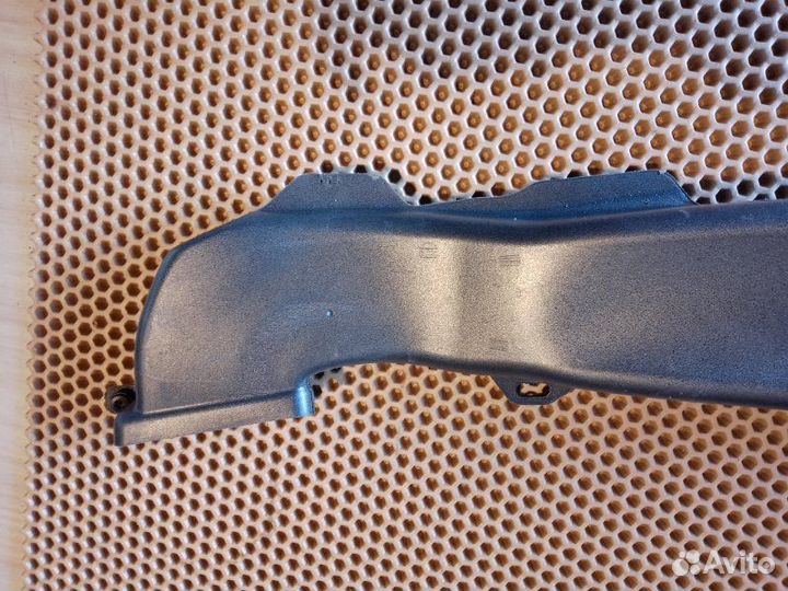 Воздуховод салона Audi A8 D4 long 4.2 cdra 2011