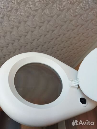 Лампа лупа на струбцине