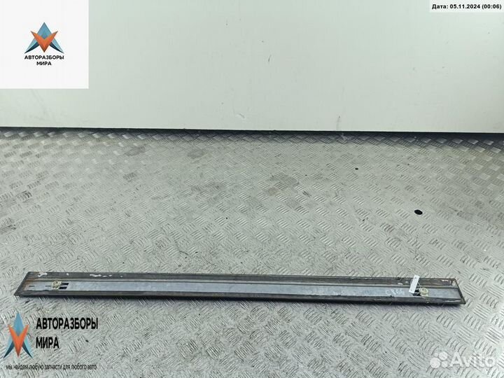 Молдинг двери передней левой Opel Omega B 1996