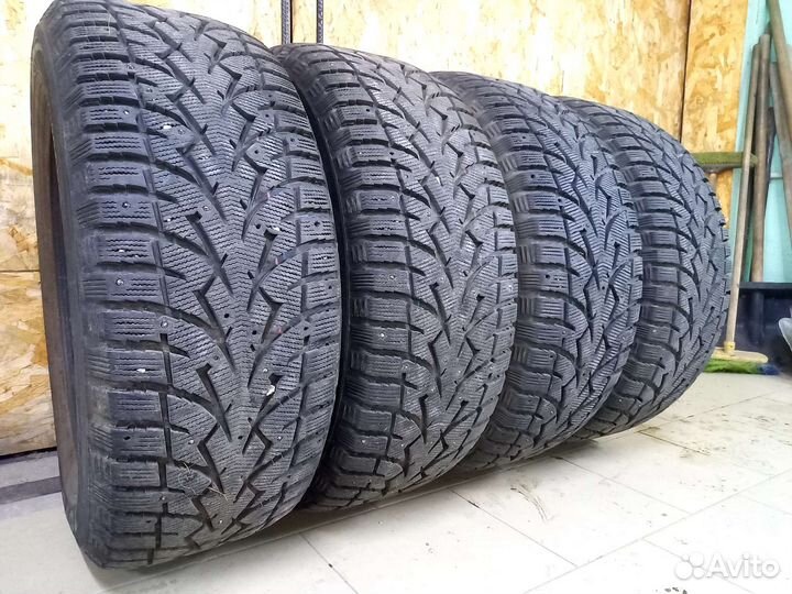 Toyo Observe G3-Ice 285/60 R18