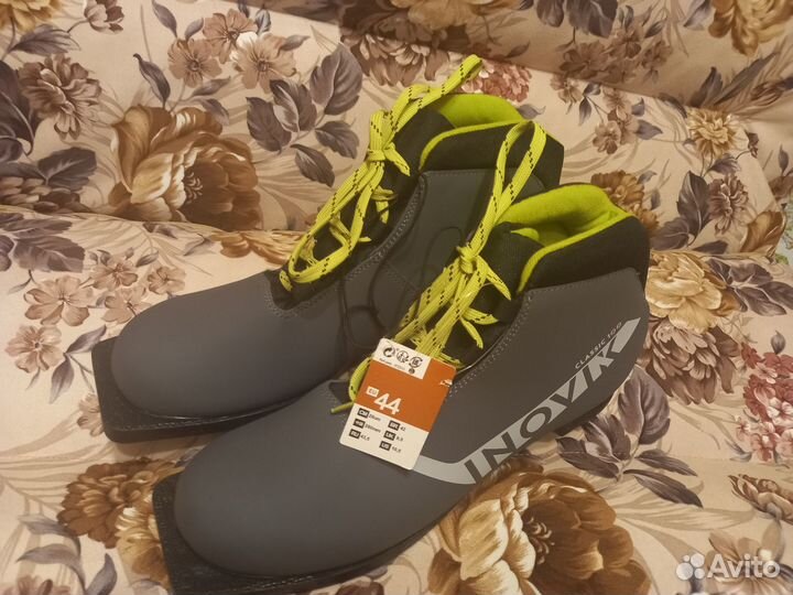 Комплект горные лыжи и ботинки