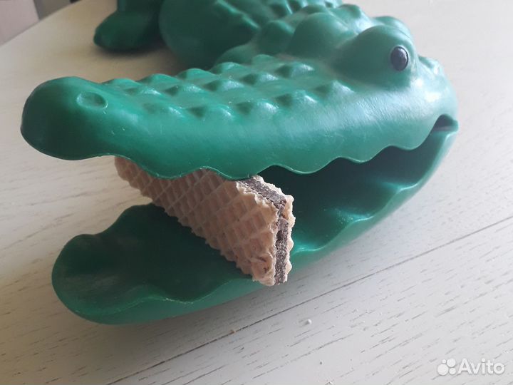 Игрушка крокодил и головоломка