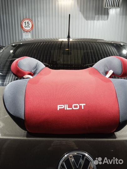 Детское автокресло (бустер)