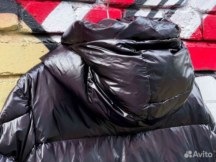 Пуховик Moncler