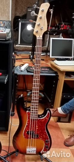 Басс гитара 4 струны