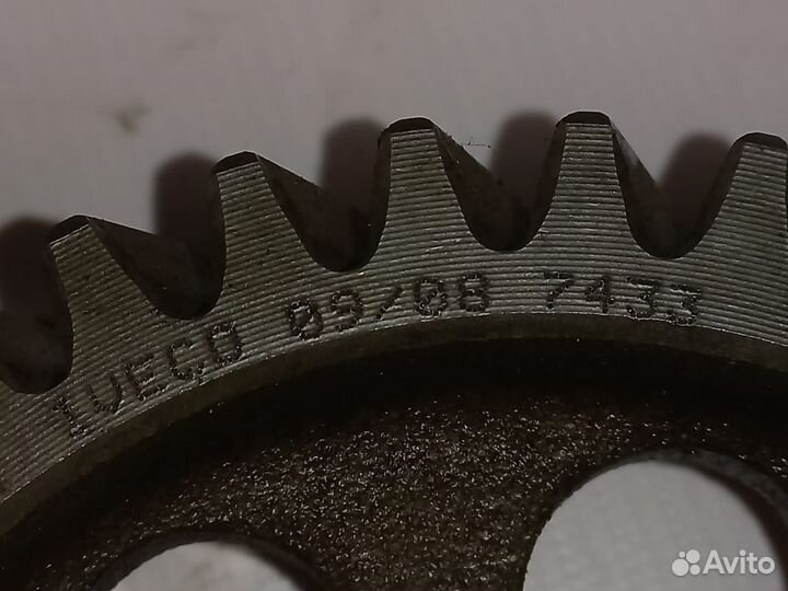 Шестерня компрессора 99437433 iveco, Stralis