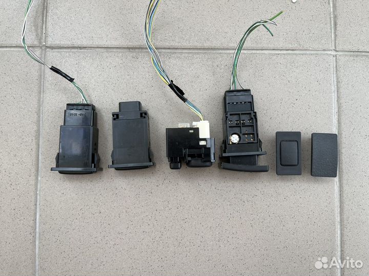 Кнопки Toyota Avensis 2003-2008