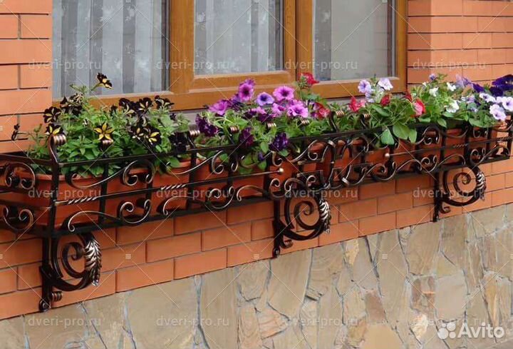 Подставка цветочница кашпо на подоконник