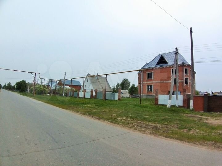 Дом 691 м² на участке 15 сот.