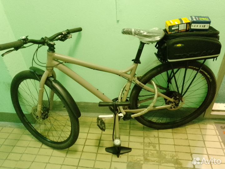 Велосипед Commencal Uptown Alu + аксессуары