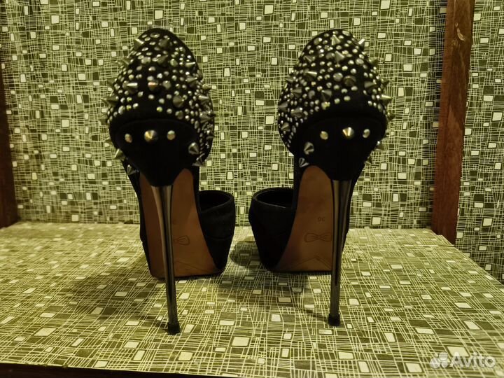 Туфли Stradivarius