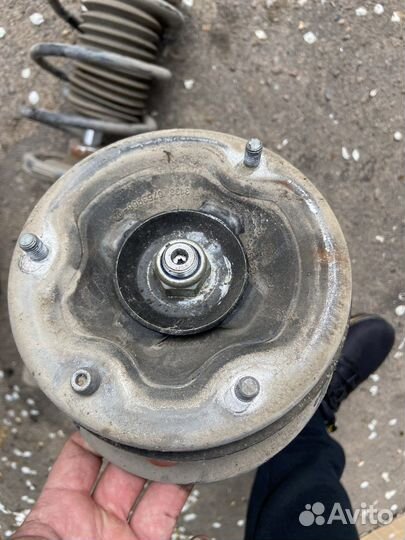 Стойки передние bmw e65 e66