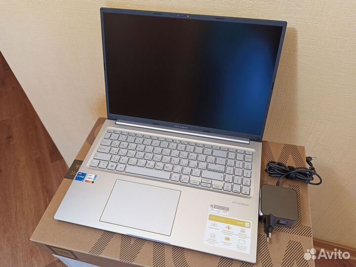 Новый ноутбук Аsus VivoBook X1605ZA 16