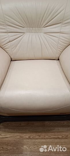 Кресло кожаное