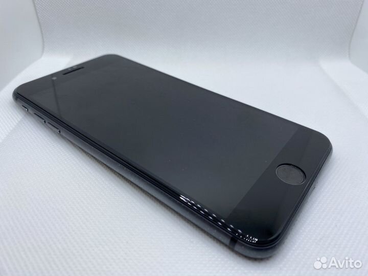 iPhone 8 Plus, 64 ГБ