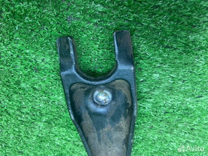 Вилка сцепления Renault Logan