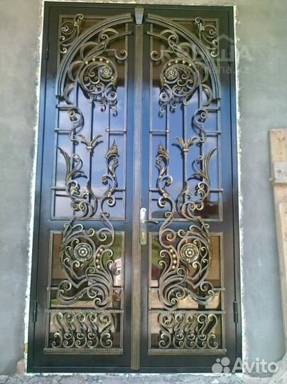 Входные двери кованные