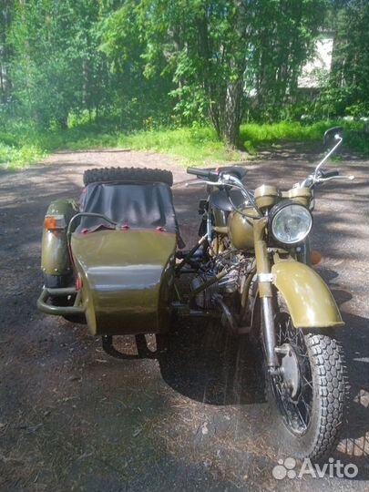 Тяжелый мотоцикл Днепр мт 16 с ведущей люлькой