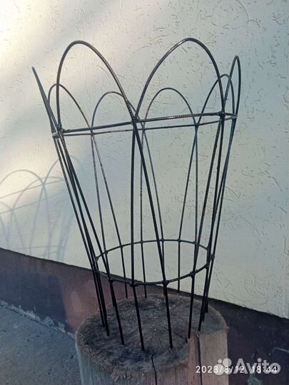 Кустодержатель опора подставка для садовых цветов