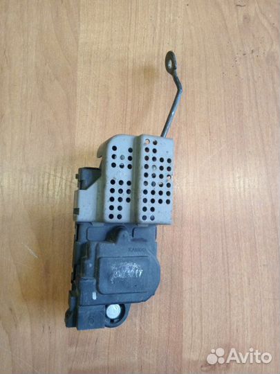 Активатор замка двери передний левый Hyundai