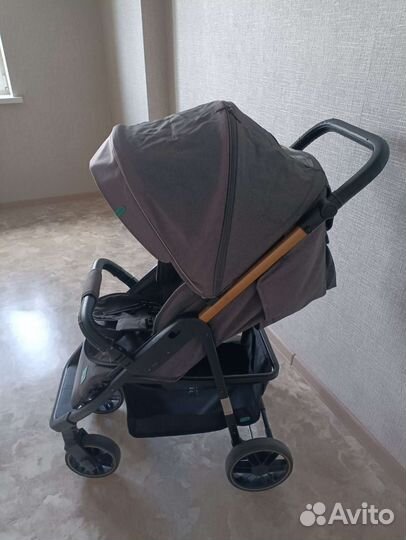 Прогулочная коляска capella