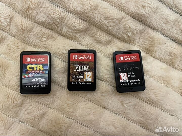 Nintendo Switch + 8 игр
