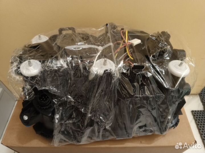 Фара Mercedes Actros MP3 левая