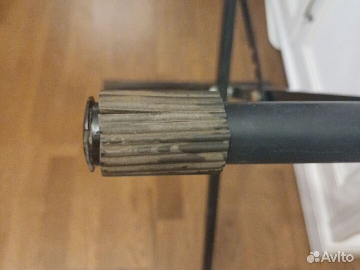 Подставка под синтезатор