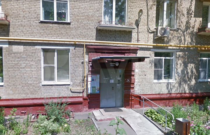 Комната 13,7 м² в 3-к., 2/5 эт.