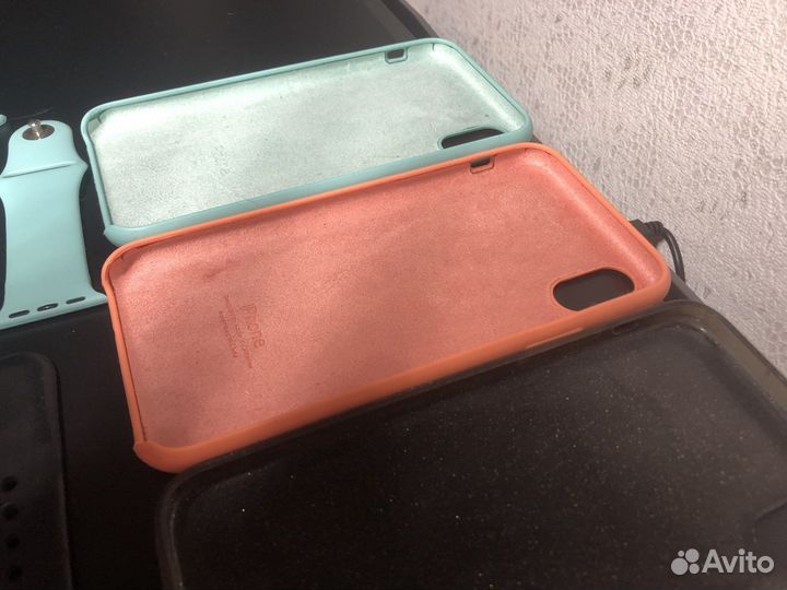 Чехлы и ремешки на iPhone 10