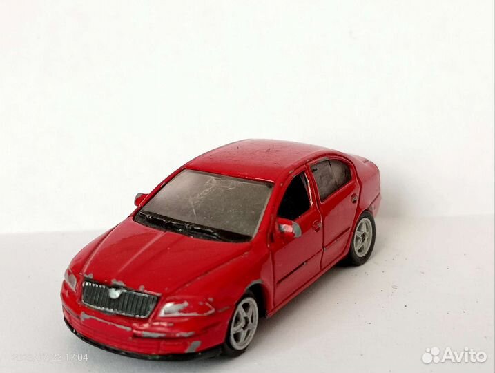 Игрушечные машинки