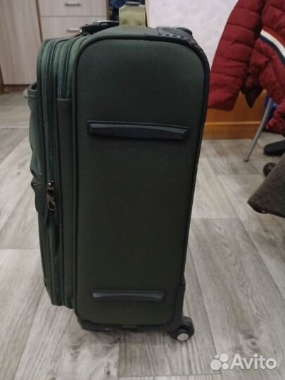 Чемодан на колесах бу