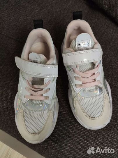 Кроссовки детские для девочек 32