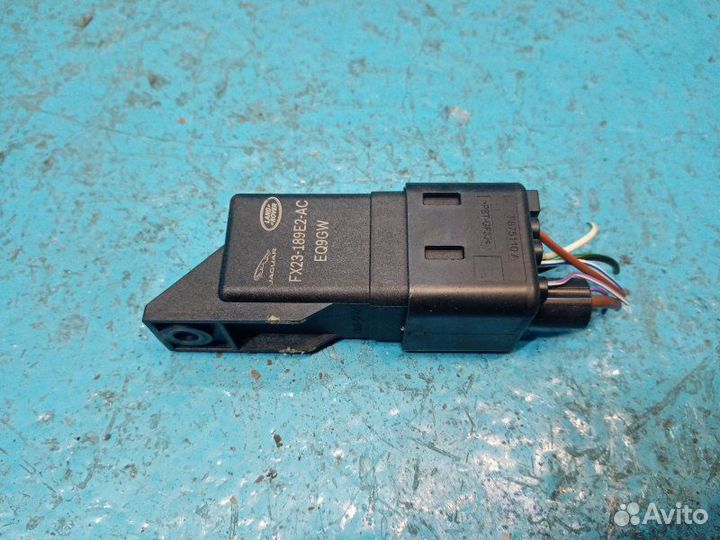 Реле свечей накала Land Rover Discovery Sport L550