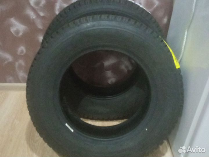 Bridgestone Blizzak W810 195/70 R15 104