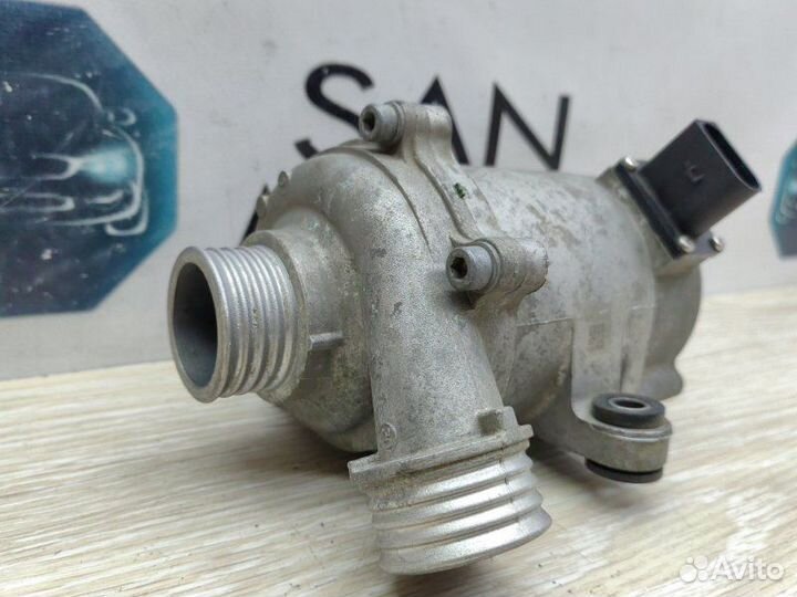 Помпа Bmw 3 F30 N20B20B 2012