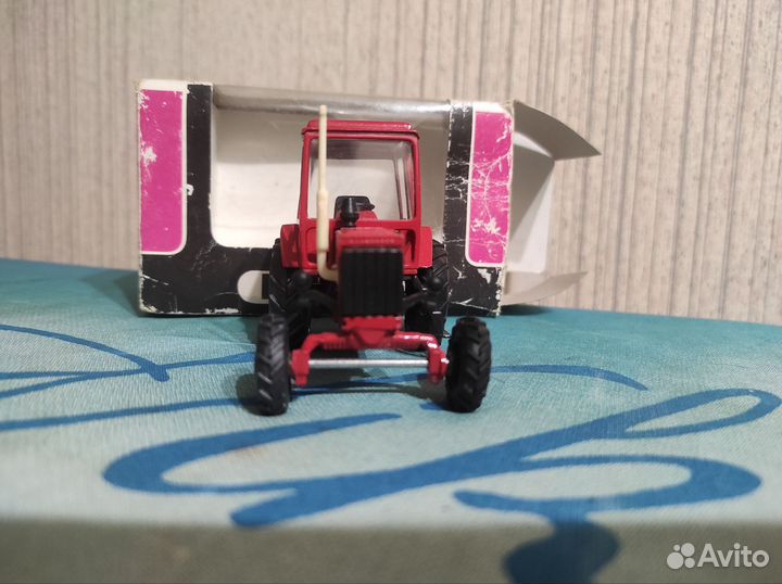Модель трактора 1:43 СССР