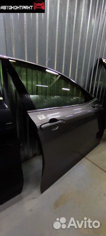 Дверь передняя правая Toyota Camry 70