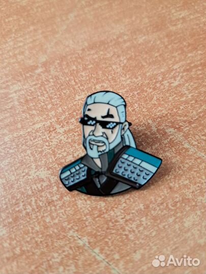 Значок металлический ведьмак Witcher