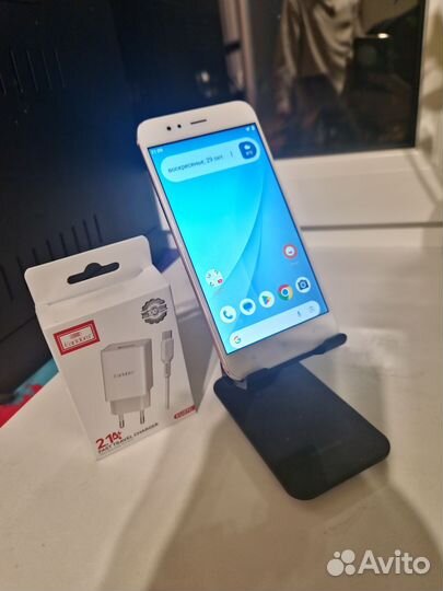 Xiaomi Mi A1 Android One, 4/64 ГБ
