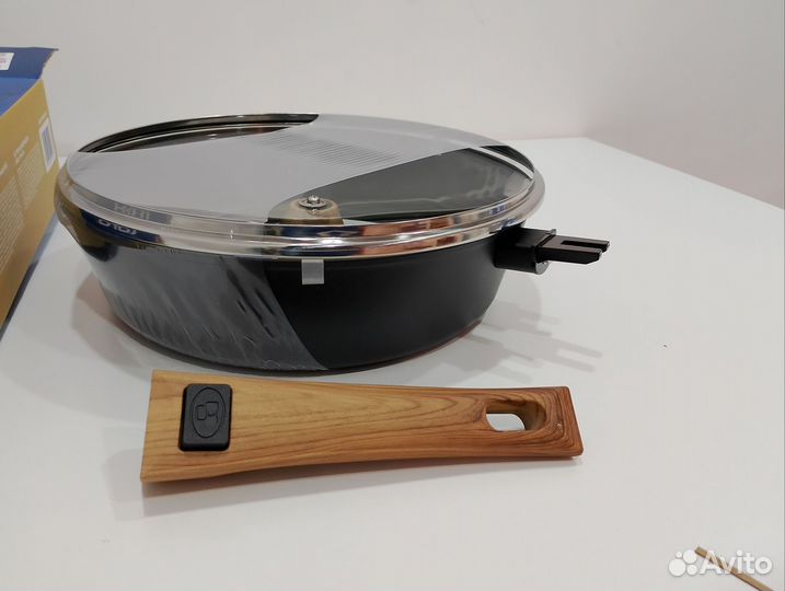 Сковорода Lara