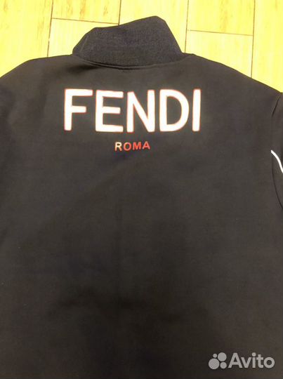 Кофта бомбер fendi