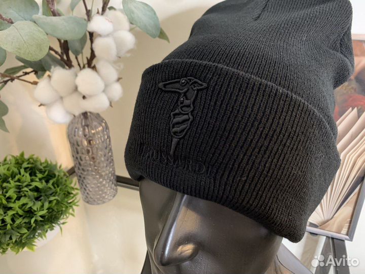 Шапка Trussardi