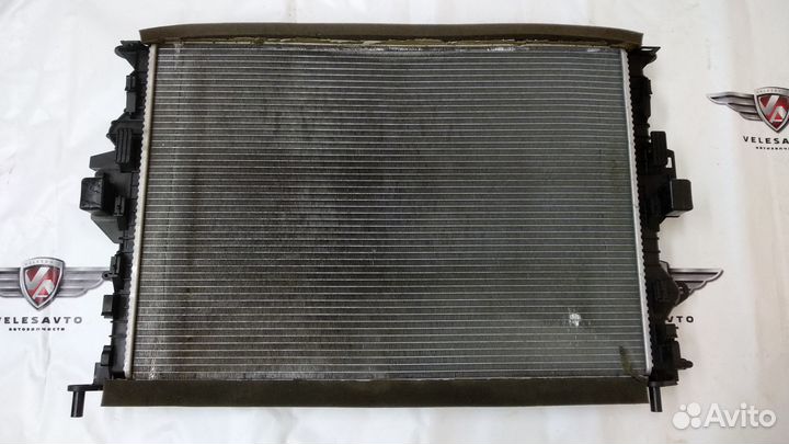 Радиатор охлаждения Ford Focus 3 2011-2019 год