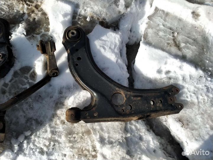 Рычаги передней подвески VW Bora, Golf 4, Jetta