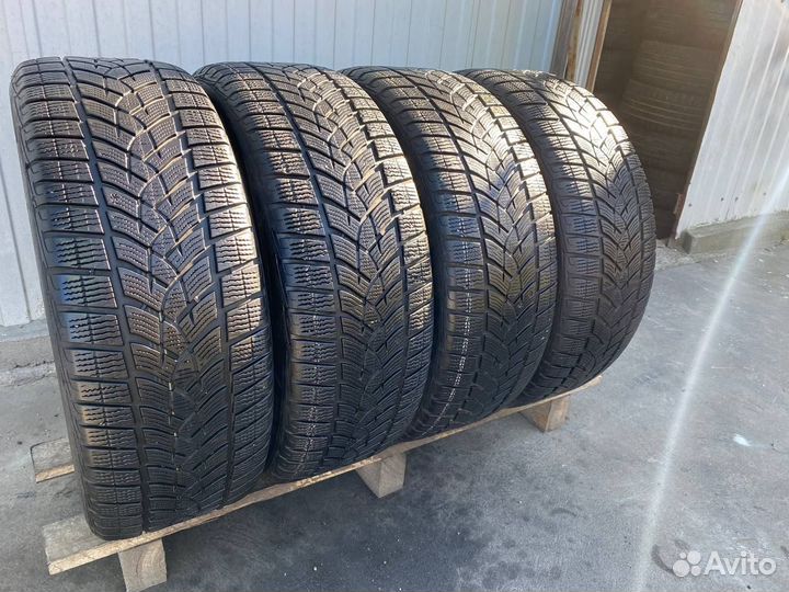 Goodyear UltraGrip Performance SUV Gen-1 235/55 R18