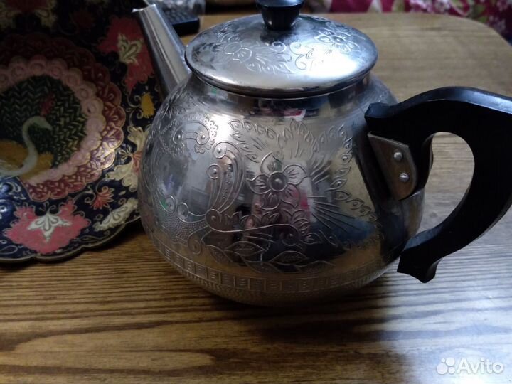 Мельхиоровый чайник