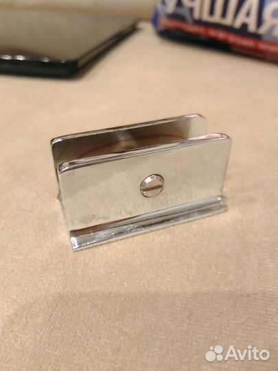 Полкодержатели Edson под стекло